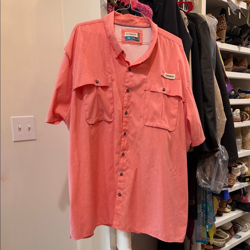 Columbia Men's Pink Button Down Shirt